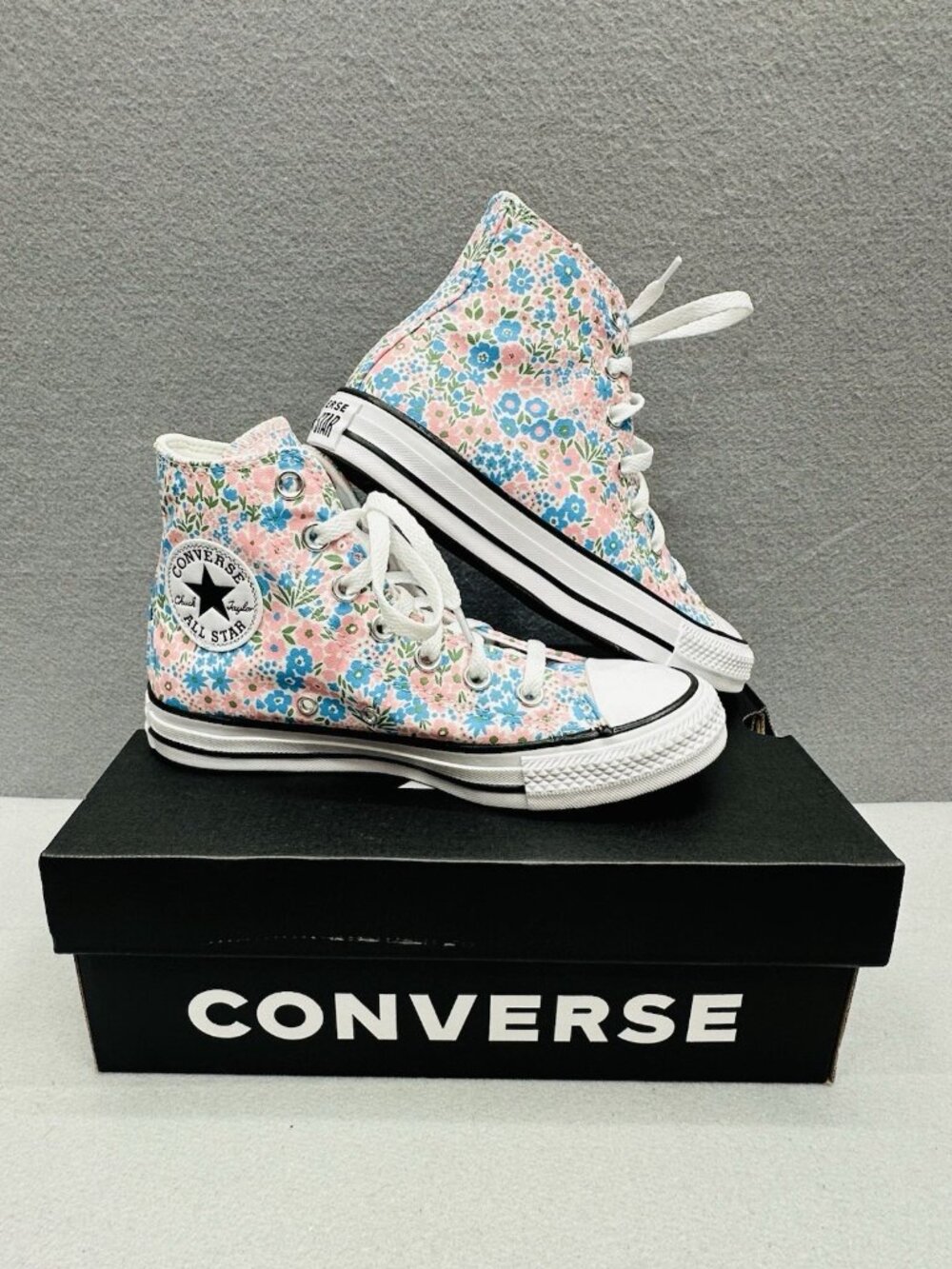 Converse Chuck Taylor All Star Womens Size 8.5 Mini Top Floral Shoes A14980F NIB